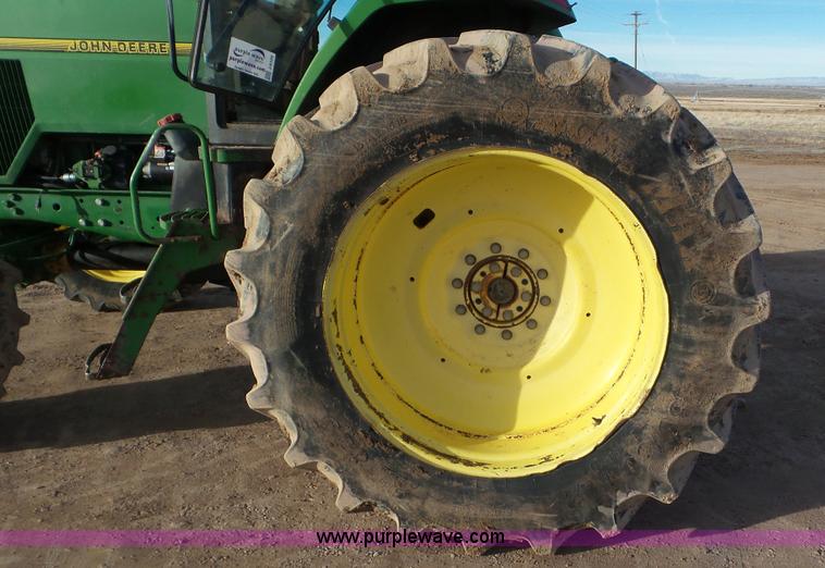 image for item J8329 1996 John Deere 7800 MFWD tractor