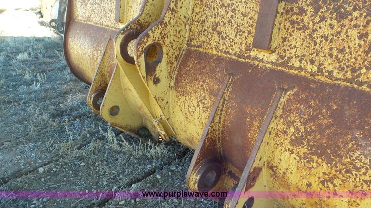 image for item J8339 Wheel loader bucket