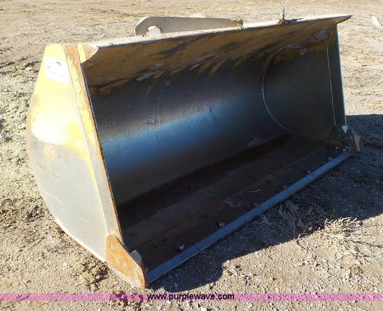 image for item J8344 Wheel loader bucket