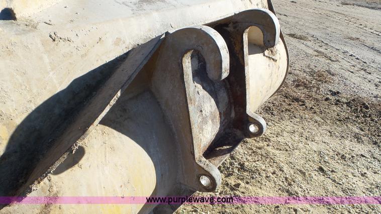 image for item J8344 Wheel loader bucket
