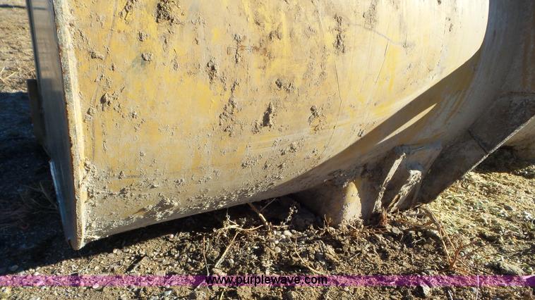 image for item J8344 Wheel loader bucket