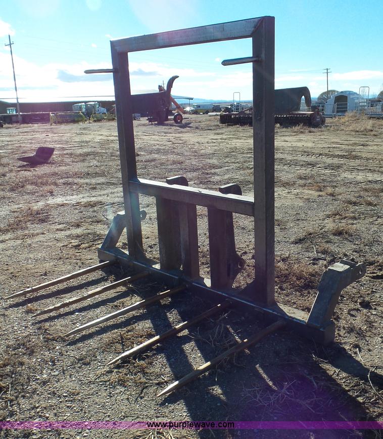 image for item J8345 Wheel loader bale spear