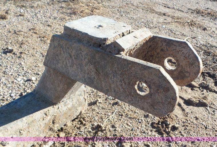 image for item J8345 Wheel loader bale spear