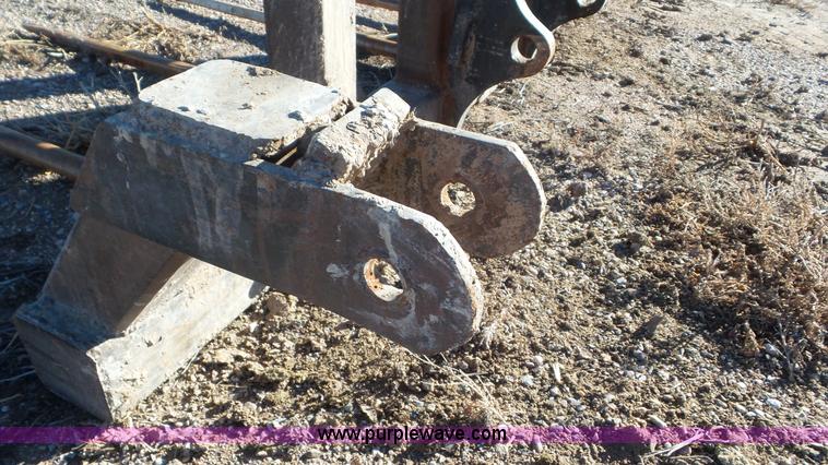 image for item J8345 Wheel loader bale spear