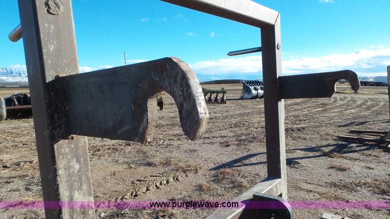 image for item J8345 Wheel loader bale spear