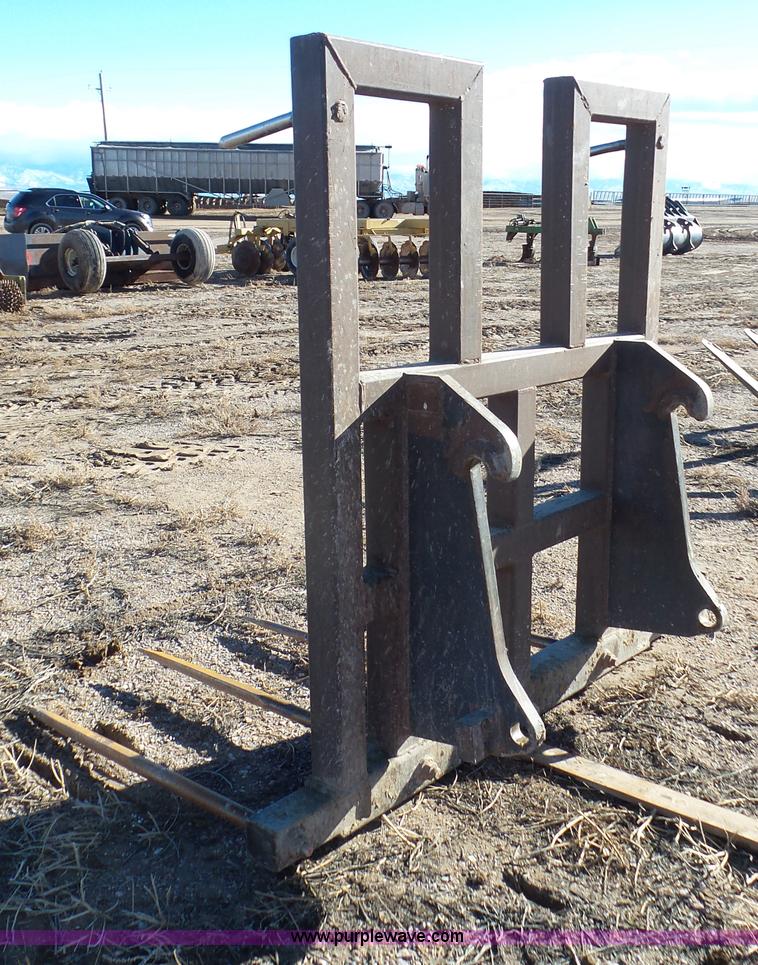 image for item J8350 Wheel loader bale spear