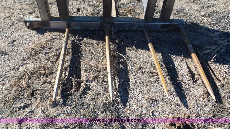 image for item J8350 Wheel loader bale spear