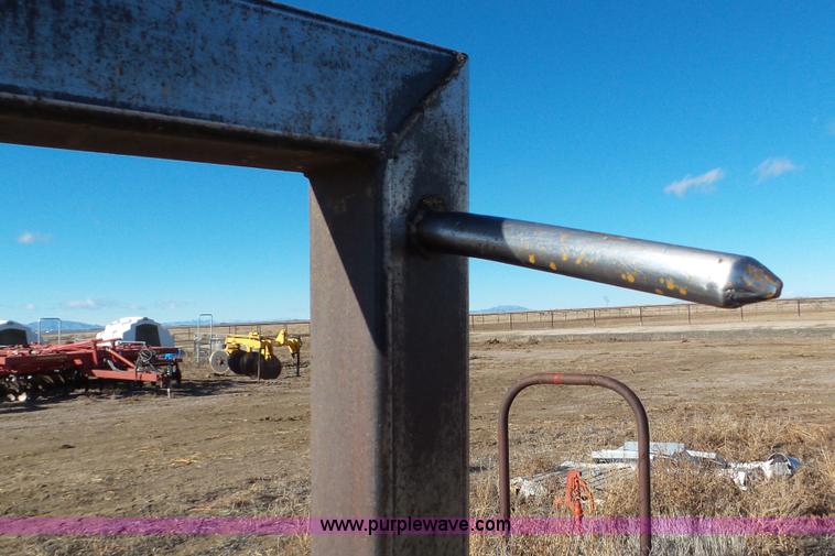 image for item J8350 Wheel loader bale spear