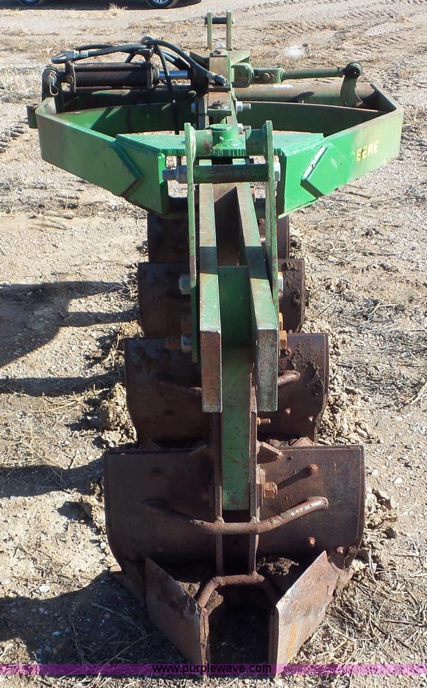image for item J8355 John Deere 3945 switch plow
