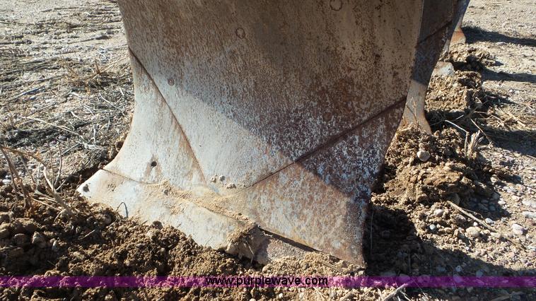 image for item J8355 John Deere 3945 switch plow