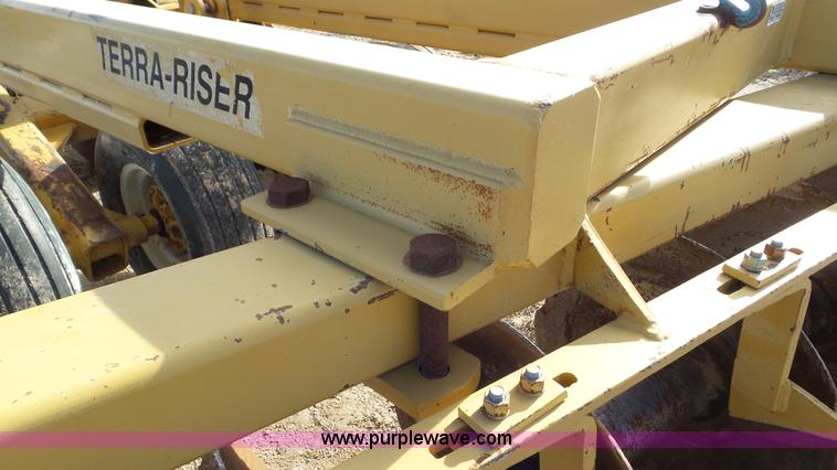 image for item J8356 ERB&Roberts Terra-Riser disk