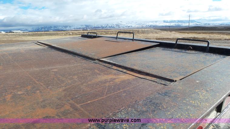 image for item J8365 1971 Fruehauf CN2-25-L drop deck trailer