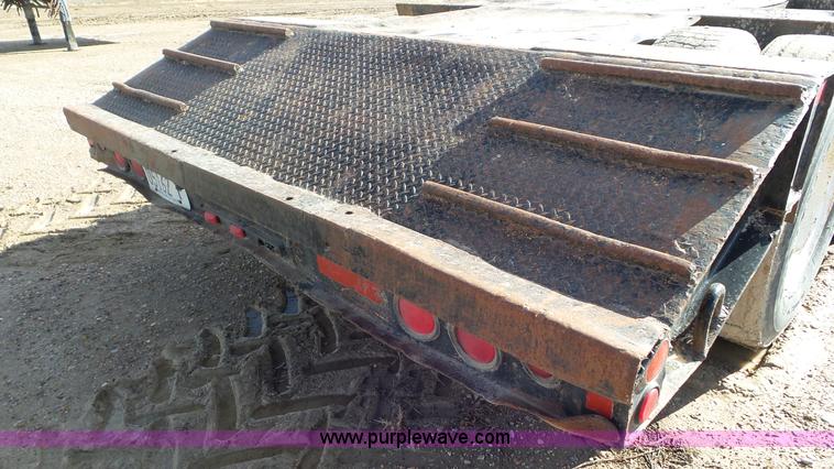 image for item J8365 1971 Fruehauf CN2-25-L drop deck trailer