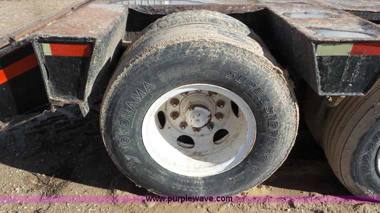 image for item J8365 1971 Fruehauf CN2-25-L drop deck trailer