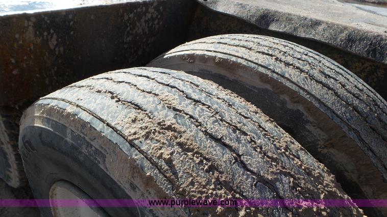 image for item J8365 1971 Fruehauf CN2-25-L drop deck trailer