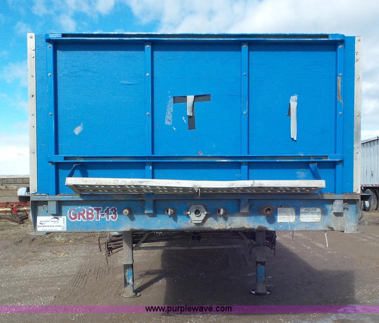 image for item J8366 1988 Western Trailers flatbed trailer