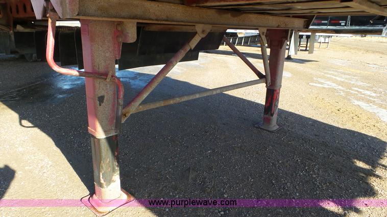 image for item J8367 1996 Western Trailers live bottom trailer