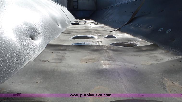 image for item J8367 1996 Western Trailers live bottom trailer