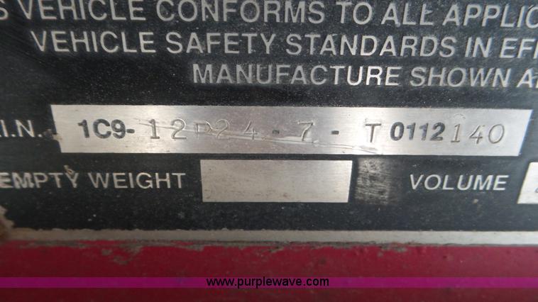 image for item J8367 1996 Western Trailers live bottom trailer