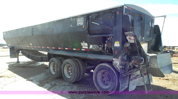 image for item J8368 2009 Aulick 4860543 live bottom trailer