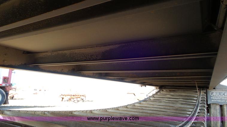 image for item J8368 2009 Aulick 4860543 live bottom trailer