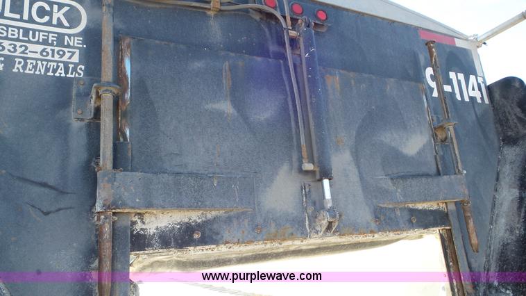 image for item J8368 2009 Aulick 4860543 live bottom trailer