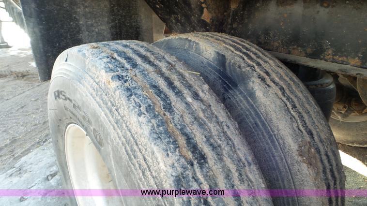 image for item J8368 2009 Aulick 4860543 live bottom trailer