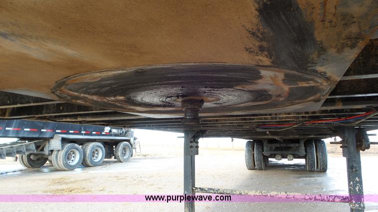 image for item J8369 2015 Bourbon GL48 livestock trailer