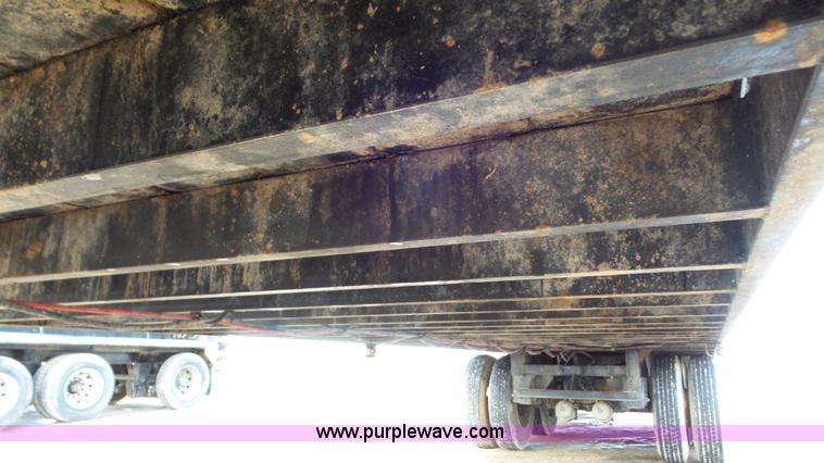 image for item J8369 2015 Bourbon GL48 livestock trailer