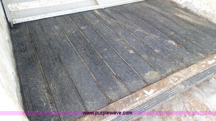 image for item J8369 2015 Bourbon GL48 livestock trailer