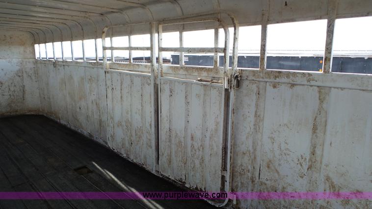 image for item J8369 2015 Bourbon GL48 livestock trailer