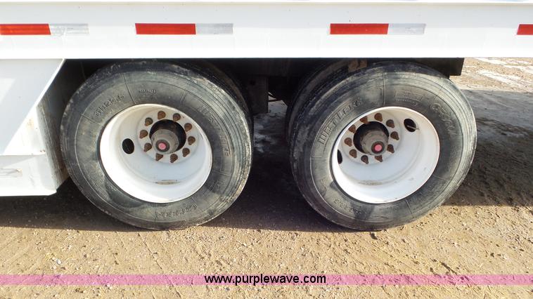 image for item J8369 2015 Bourbon GL48 livestock trailer