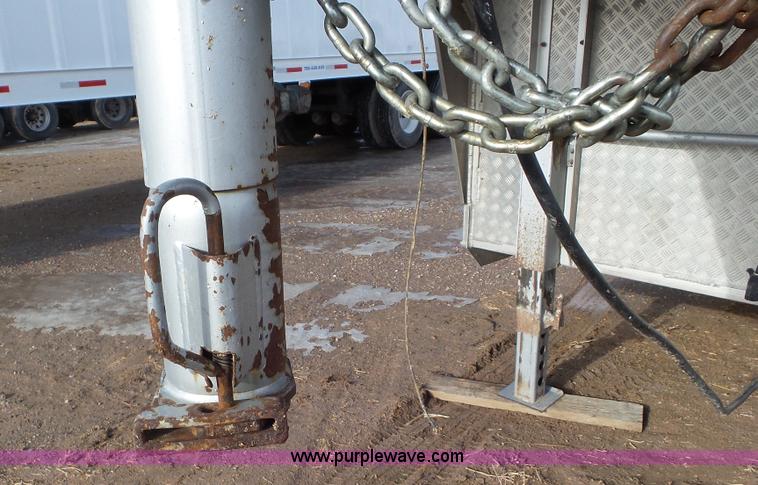 image for item J8370 2005 Barrett livestock trailer