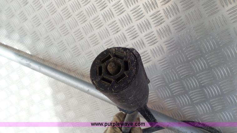 image for item J8370 2005 Barrett livestock trailer