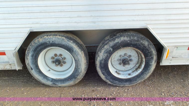 image for item J8370 2005 Barrett livestock trailer