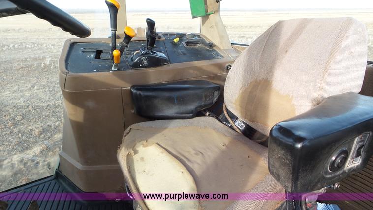 image for item K8306 2002 John Deere 7510 tractor