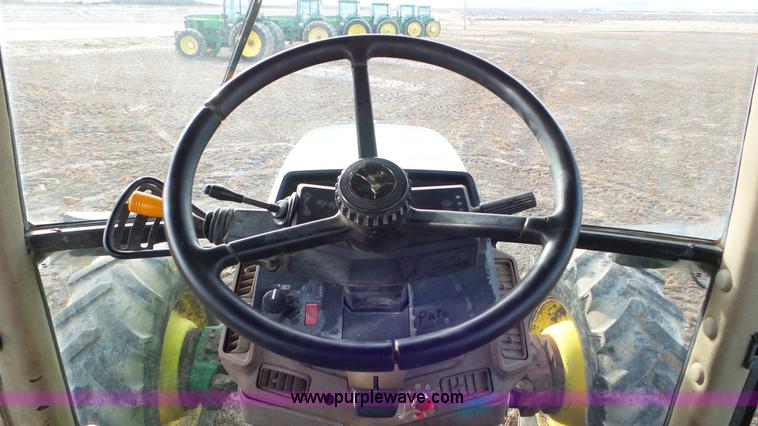 image for item K8306 2002 John Deere 7510 tractor