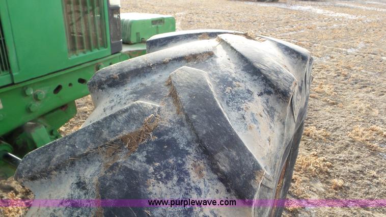 image for item K8306 2002 John Deere 7510 tractor