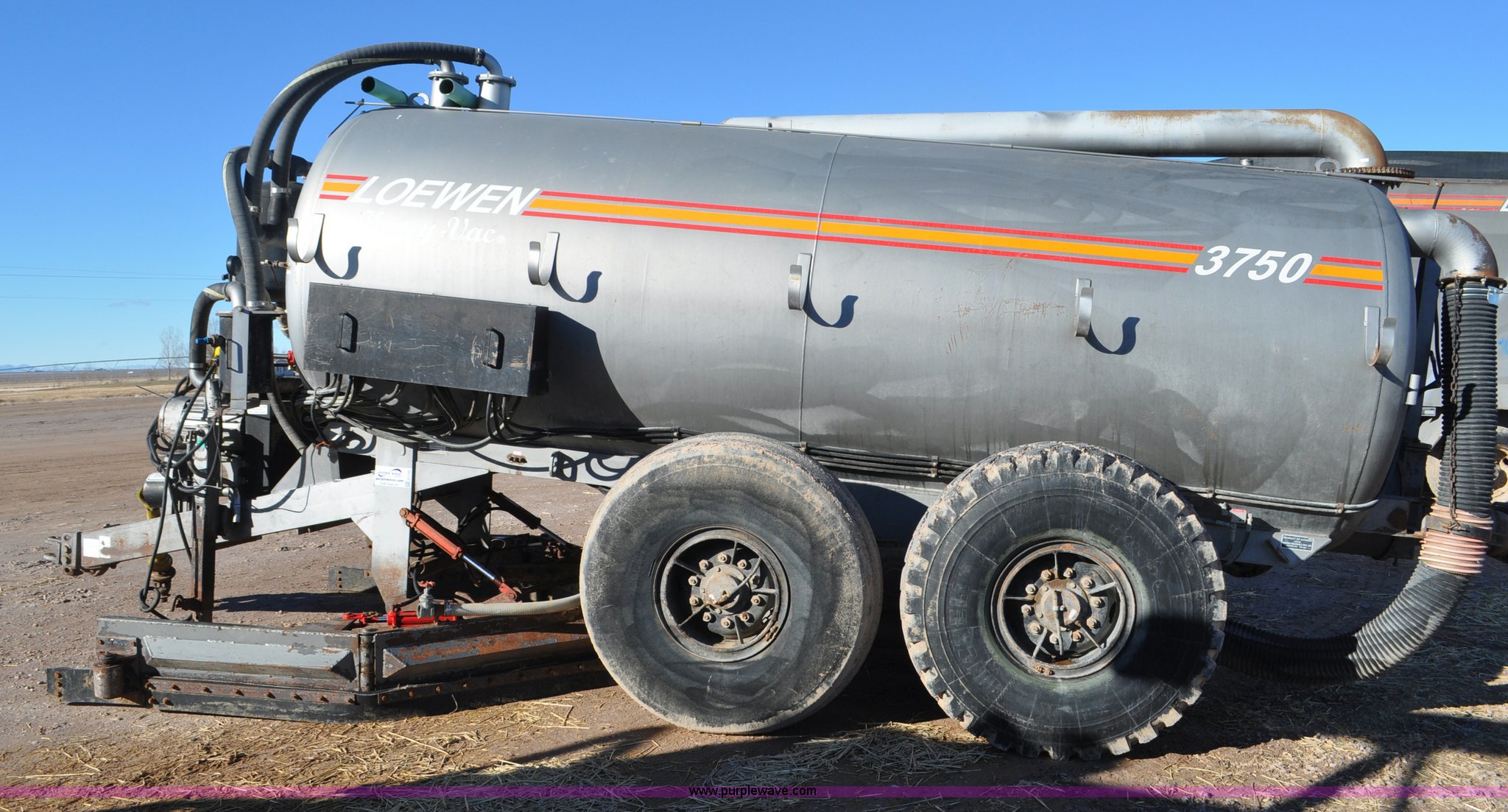 2005 Loewen 3750 HoneyVac honey wagon in Delta, UT Item G7120 sold