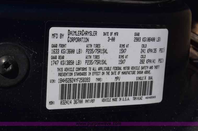 image for item L1054 2000 Dodge Durango SUV