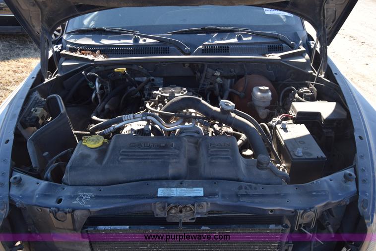 image for item L1054 2000 Dodge Durango SUV