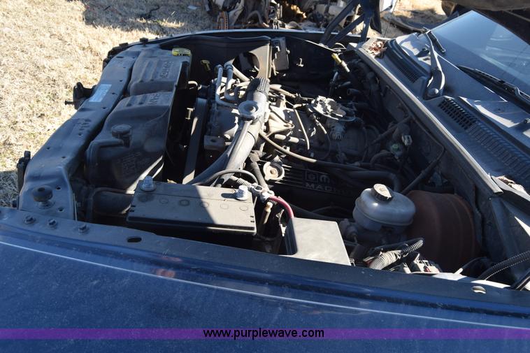 image for item L1054 2000 Dodge Durango SUV