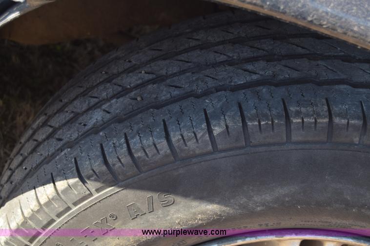 image for item L1054 2000 Dodge Durango SUV