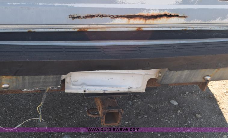 image for item L1055 1990 Chevrolet Suburban 2500 SUV