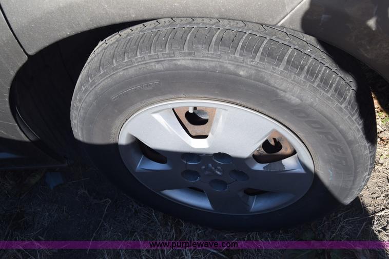 image for item L1056 2008 Dodge Caliber SE