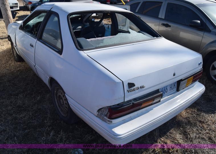 image for item L1057 1993 Ford Tempo GL