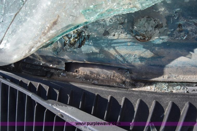 image for item L1057 1993 Ford Tempo GL