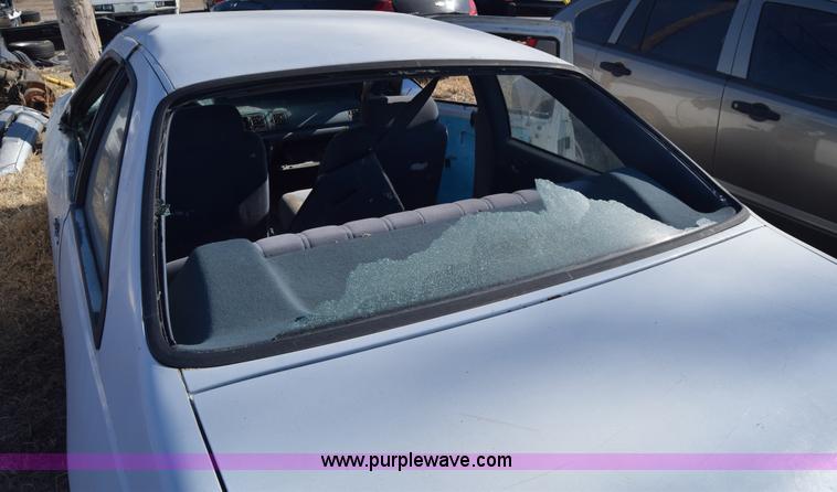 image for item L1057 1993 Ford Tempo GL