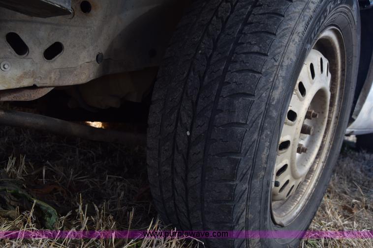 image for item L1057 1993 Ford Tempo GL