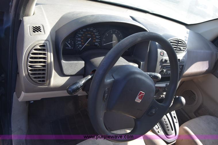 image for item L1058 2003 Saturn Vue